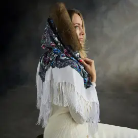 Платок женский утепленный, с окантовкой из меха соболя, малый Платок женский утепленный, с окантовкой из меха соболя, малый