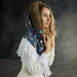 Платок женский утепленный, с окантовкой из меха соболя, малый Платок женский утепленный, с окантовкой из меха соболя, малый