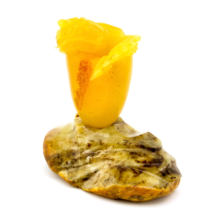 Souvenir made of amber "Dragon on a stone"
