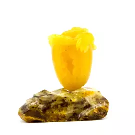 Сувенир из янтаря "Дракон на камне"