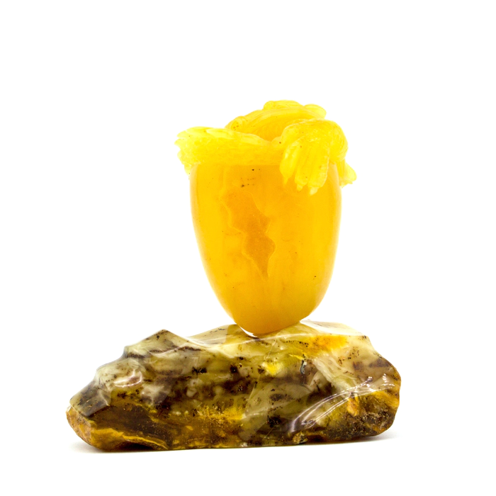 Souvenir made of amber "Dragon on a stone"