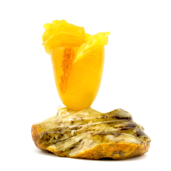 Souvenir made of amber "Dragon on a stone"