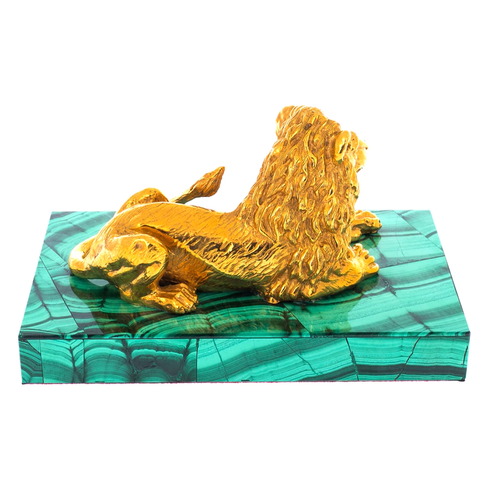 Statuette "Lion" on a malachite stand, looking to the left