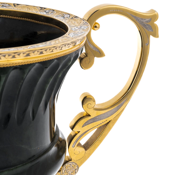 Jade vase "Abundance"