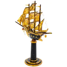 Композиция из янтаря "Каравелла на стелле" Композиция из янтаря "Каравелла на стелле"