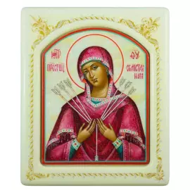 Икона с перламутром "Семистрельная Богоматерь" в белой раме с орнаментом