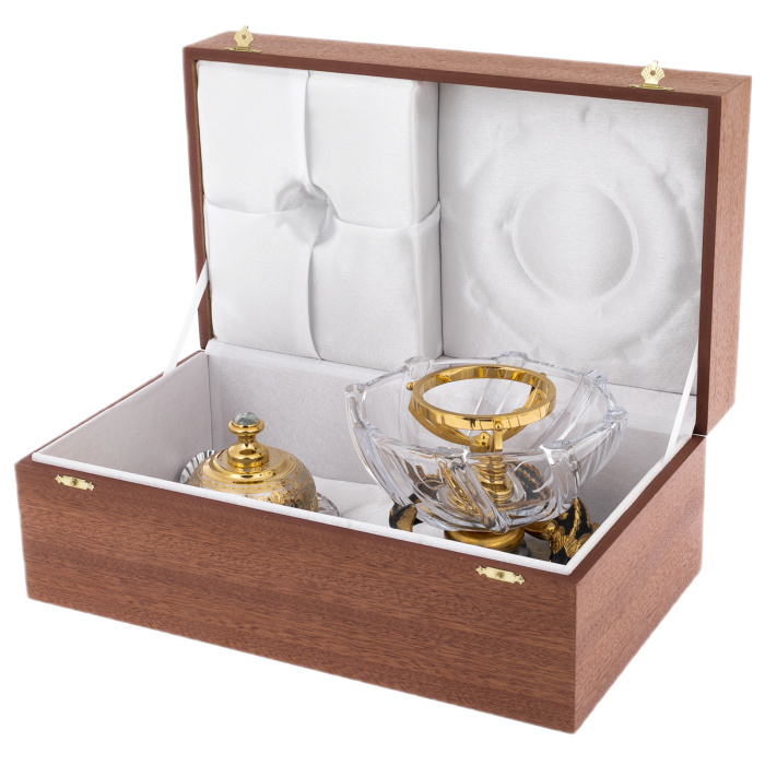 Caviar bowl with Poseidon icehouse on icy quartz