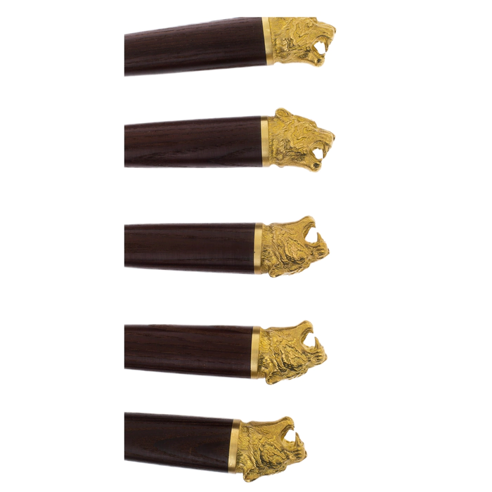 A set of skewers "Tiger's Grin" in a case