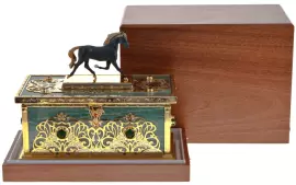 Ларец из камня "Резвый конь" Златоуст