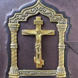 Книга в кожаном переплете "Библия в миниатюрах Палеха" большая, с литьем