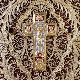 Книга в кожаном переплете "Библия в миниатюрах Палеха" большая, с филигранью и гранатами