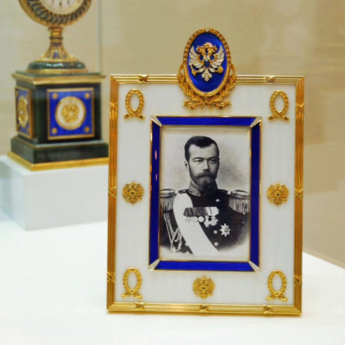 Silver "Crown" photo frame