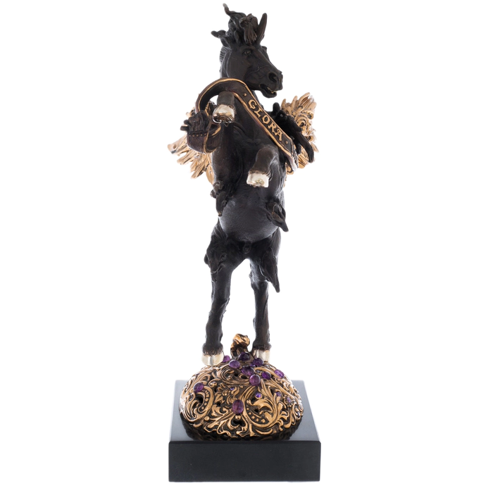 The author's bronze sculpture "Pegasus on the rack"