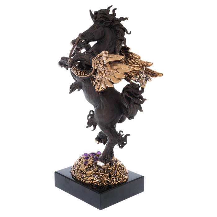 The author's bronze sculpture "Pegasus on the rack"