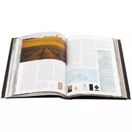 Книга в кожаном переплете "Вино. Атлас мира" в коробе