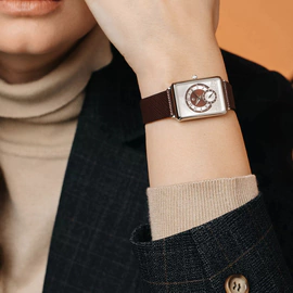 Наручные кварцевые часы УЧЗ Vintage с бордовым ремешком