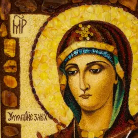 Икона из янтаря "Умягчение злых сердец"