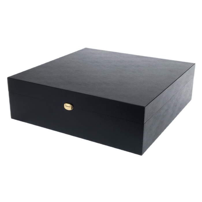 Коробка подарочная с фурнитурой 50х50х15см черная