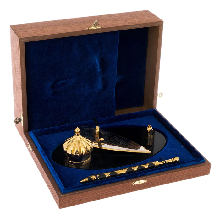 Table set "Shield and sword" Zlatoust