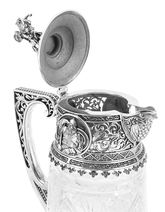 Claret decanter "Heroic strength"