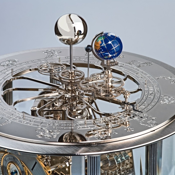 Hermle "Ebergund" table clock