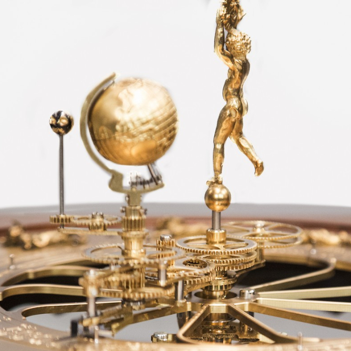 Hermle "Christdore" table clock