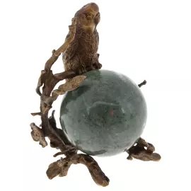 Скульптурная композиция из бронзы "Попугай на шаре"