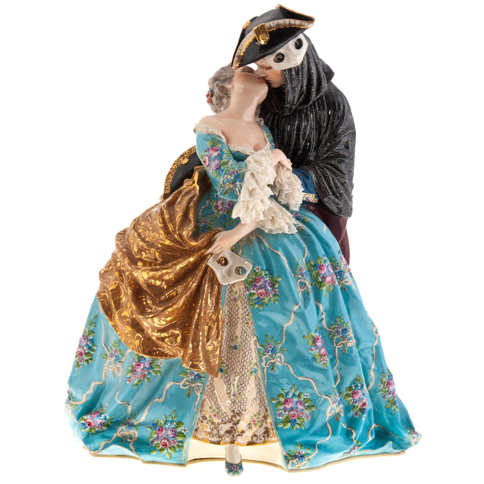 The statuette "Kiss"