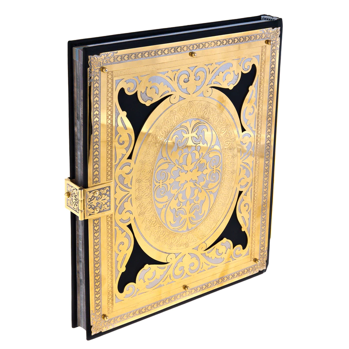 A leather-bound book with a salary "All the battles of world history" (in a box)