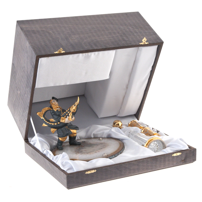 Vodka set "Merchant with sturgeon" Zlatoust for 2 persons