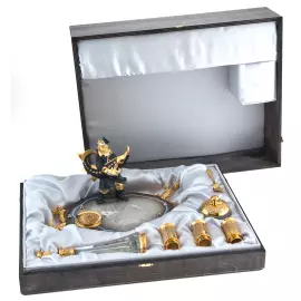 Икорница со стопками и штофом "Купец с осетром" Златоуст