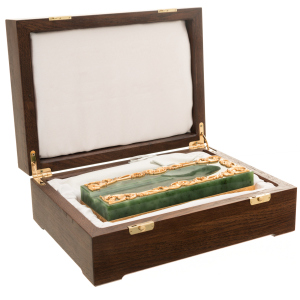 Smoking set made of jade