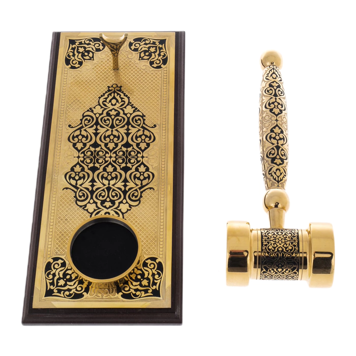 The judge's hammer Zlatoust