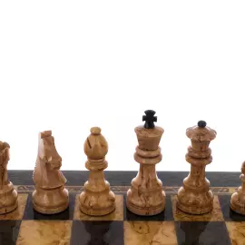 Шахматы из карельской березы