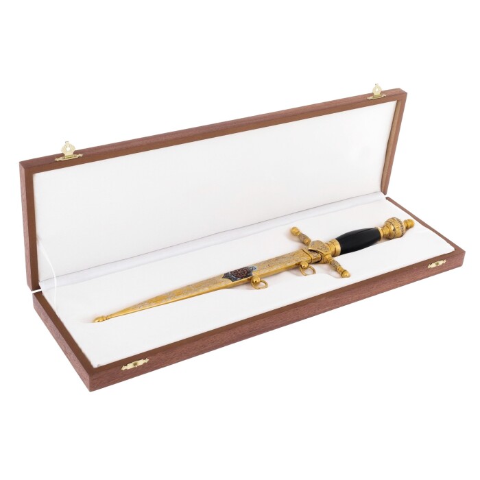 Officer's cutlass with enamels