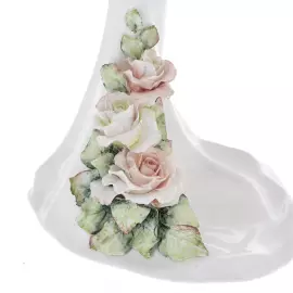 Sculpture "Lady" with a rose