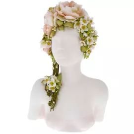 Sculpture "Flower girl Anyuta. Victoria's Wreath"