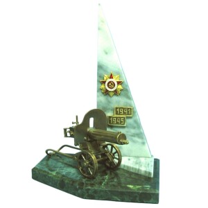 A souvenir made of bronze and a serpentine "Weapon of Victory"