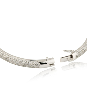 Браслет из белого золота с бриллиантами