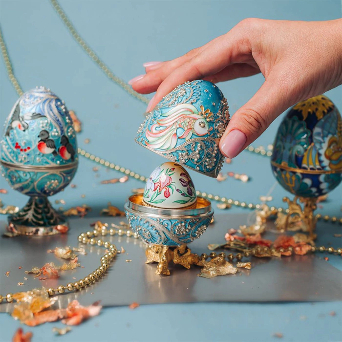 Egg-box "Goldfish" made of silver with jewelry glass