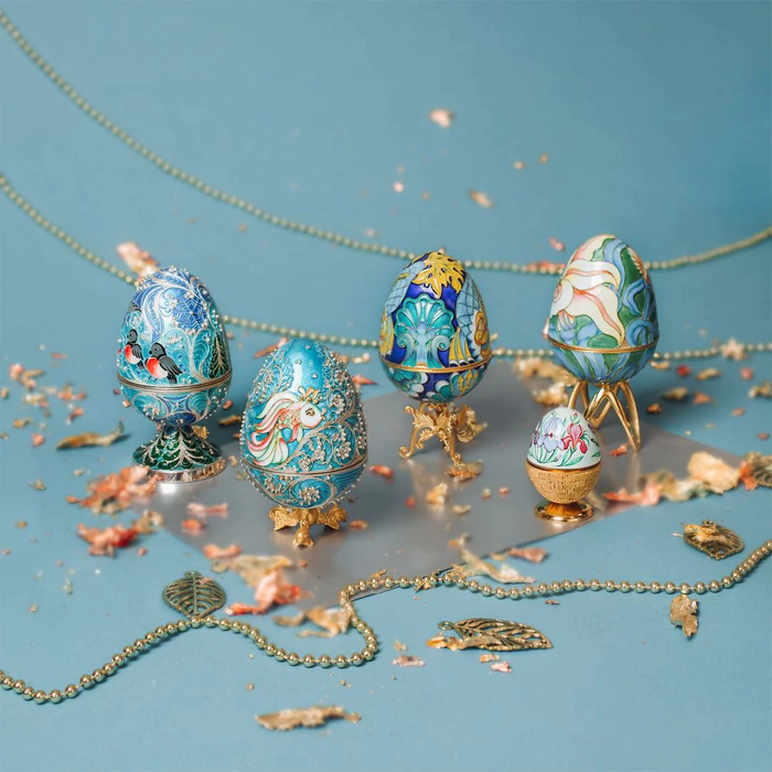 Egg-box "Goldfish" made of silver with jewelry glass