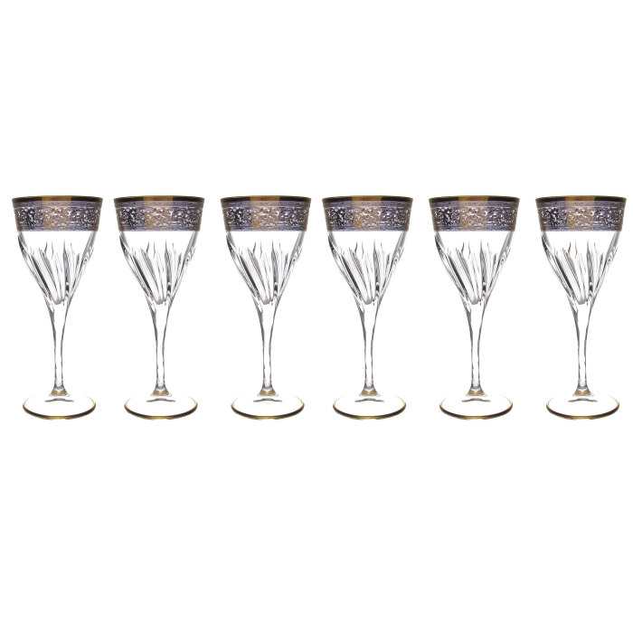 A set of Timon wine glasses for 6 people