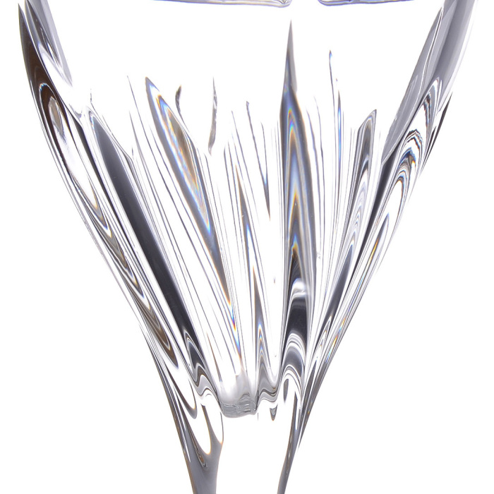 A set of Timon wine glasses for 6 people