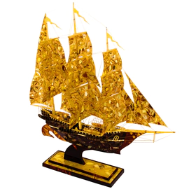 Amber statuette "Sailboat"