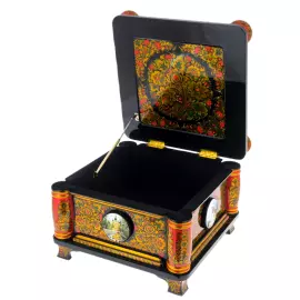 The chest "Canonization" of Khokhloma