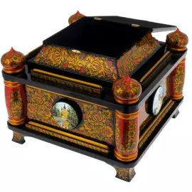 The chest "Canonization" of Khokhloma