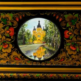 The chest "Canonization" of Khokhloma