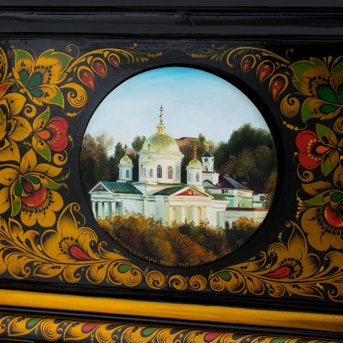 The chest "Canonization" of Khokhloma