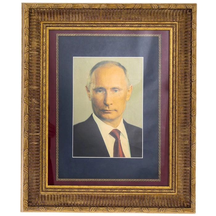 Портрет В.В. Путина на сусальном золоте