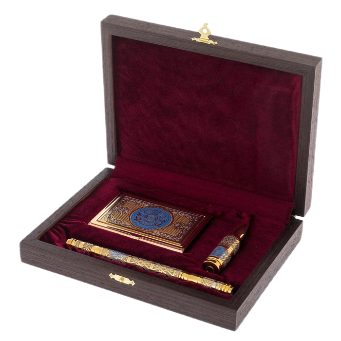 Business set: business card holder, pen, bullet flash drive